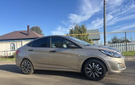 Hyundai Solaris II рестайлинг, 2011 год, 485 000 рублей, 6 фотография