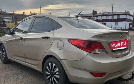 Hyundai Solaris II рестайлинг, 2011 год, 485 000 рублей, 5 фотография