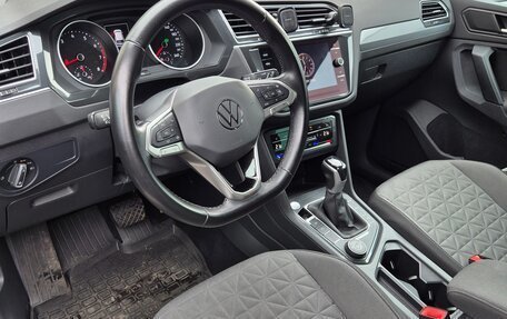 Volkswagen Tiguan II, 2021 год, 2 920 000 рублей, 6 фотография