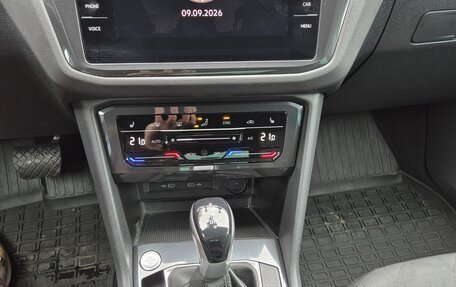 Volkswagen Tiguan II, 2021 год, 2 920 000 рублей, 8 фотография