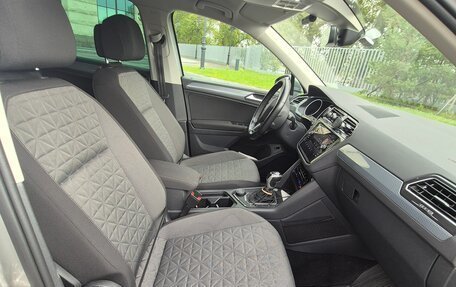 Volkswagen Tiguan II, 2021 год, 2 920 000 рублей, 10 фотография