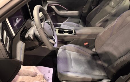 Volkswagen Tiguan, 2026 год, 4 800 000 рублей, 30 фотография