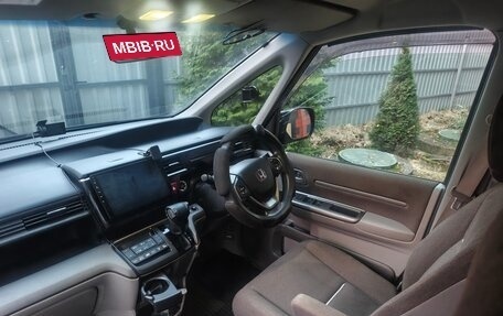 Honda Stepwgn IV рестайлинг, 2015 год, 1 500 000 рублей, 16 фотография