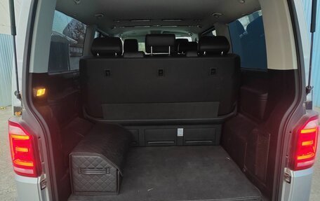 Volkswagen Multivan T6 рестайлинг, 2018 год, 8 000 000 рублей, 4 фотография