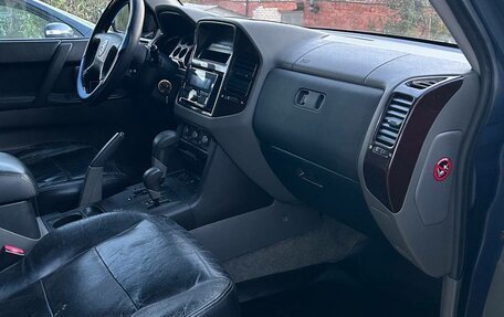 Mitsubishi Pajero III рестайлинг, 2002 год, 700 000 рублей, 6 фотография