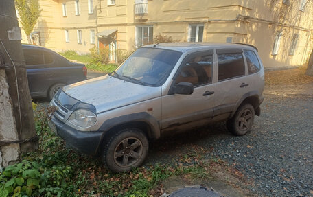 Chevrolet Niva I рестайлинг, 2004 год, 222 000 рублей, 4 фотография