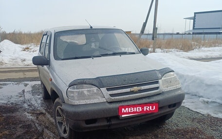 Chevrolet Niva I рестайлинг, 2004 год, 222 000 рублей, 2 фотография