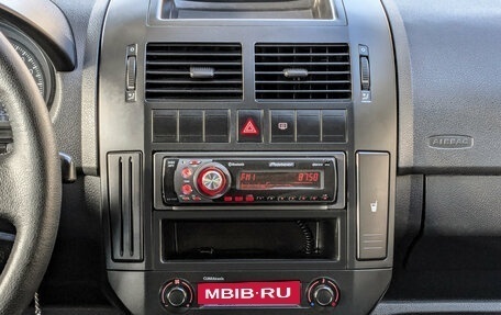 Volkswagen Polo IV рестайлинг, 2007 год, 589 900 рублей, 9 фотография
