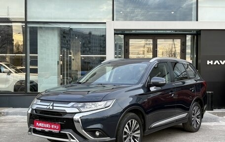 Mitsubishi Outlander III рестайлинг 3, 2021 год, 2 959 000 рублей, 1 фотография