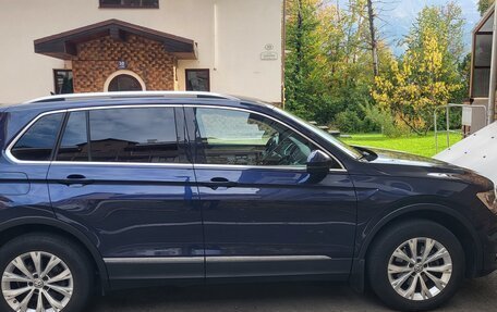 Volkswagen Tiguan II, 2018 год, 1 900 000 рублей, 2 фотография