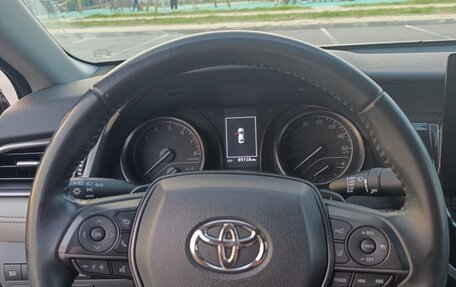 Toyota Camry, 2022 год, 2 800 000 рублей, 4 фотография
