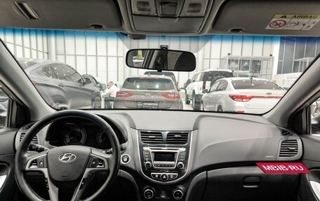 Hyundai Solaris II рестайлинг, 2015 год, 1 080 000 рублей, 14 фотография