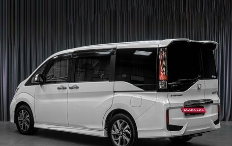 Honda Stepwgn IV рестайлинг, 2015 год, 1 989 000 рублей, 2 фотография