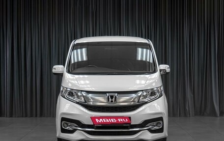 Honda Stepwgn IV рестайлинг, 2015 год, 1 989 000 рублей, 3 фотография