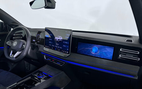 Volkswagen Tiguan, 2024 год, 3 897 000 рублей, 17 фотография