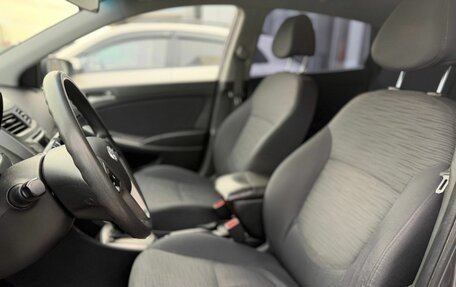 Hyundai Solaris II рестайлинг, 2015 год, 1 055 000 рублей, 12 фотография