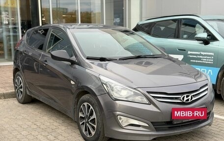 Hyundai Solaris II рестайлинг, 2015 год, 1 055 000 рублей, 3 фотография