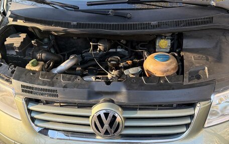 Volkswagen Caravelle T5, 2008 год, 1 350 000 рублей, 9 фотография