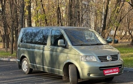 Volkswagen Caravelle T5, 2008 год, 1 350 000 рублей, 2 фотография