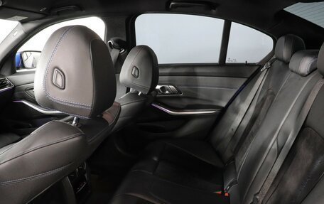 BMW 3 серия, 2019 год, 3 690 000 рублей, 13 фотография