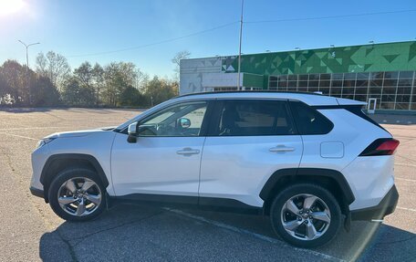 Toyota RAV4, 2020 год, 3 450 000 рублей, 3 фотография