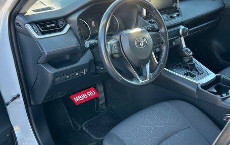 Toyota RAV4, 2020 год, 3 450 000 рублей, 6 фотография