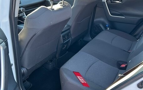 Toyota RAV4, 2020 год, 3 450 000 рублей, 8 фотография