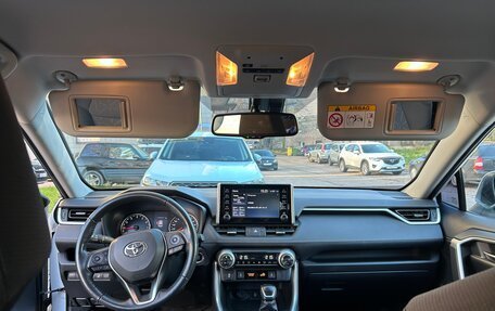 Toyota RAV4, 2020 год, 3 450 000 рублей, 16 фотография
