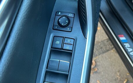 Toyota RAV4, 2020 год, 3 450 000 рублей, 17 фотография