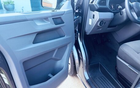 Volkswagen Transporter T6 рестайлинг, 2021 год, 4 680 000 рублей, 1 фотография