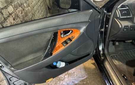 Toyota Camry, 2008 год, 1 050 000 рублей, 12 фотография