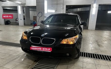 BMW 5 серия, 2003 год, 850 000 рублей, 13 фотография