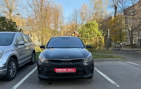 KIA Rio IV, 2018 год, 1 050 000 рублей, 3 фотография