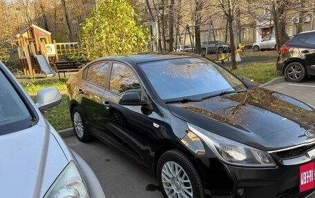 KIA Rio IV, 2018 год, 1 050 000 рублей, 4 фотография