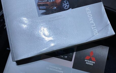 Mitsubishi Outlander III рестайлинг 3, 2012 год, 1 250 000 рублей, 16 фотография
