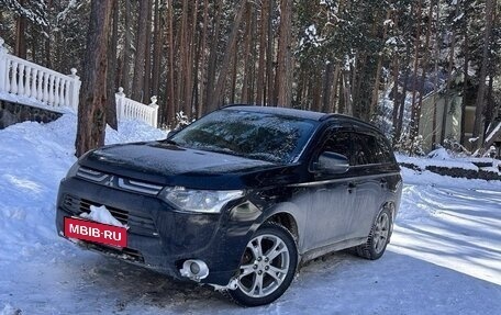 Mitsubishi Outlander III рестайлинг 3, 2012 год, 1 250 000 рублей, 18 фотография