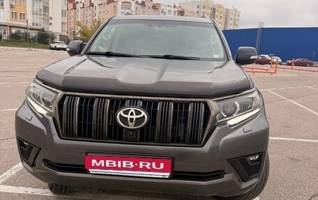 Toyota Land Cruiser Prado 150 рестайлинг, 2021 год, 6 500 000 рублей, 2 фотография