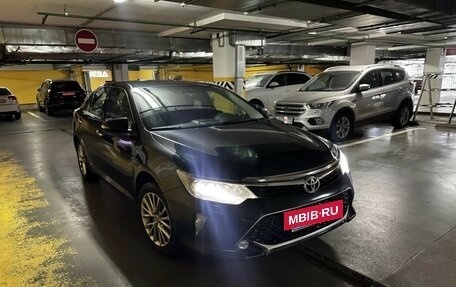 Toyota Camry, 2017 год, 2 192 000 рублей, 4 фотография