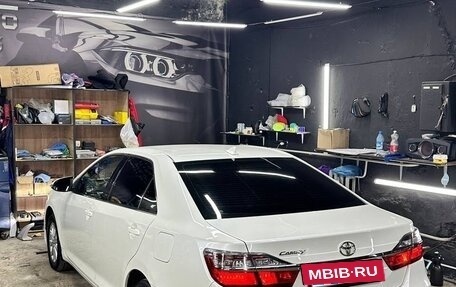 Toyota Camry, 2017 год, 1 990 000 рублей, 4 фотография