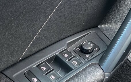 Volkswagen Tiguan II, 2021 год, 3 550 000 рублей, 15 фотография
