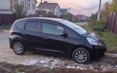 Honda Fit III, 2010 год, 400 000 рублей, 4 фотография