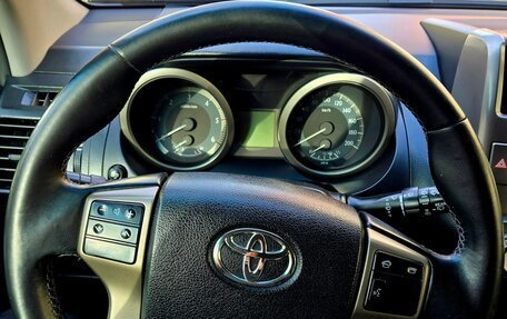 Toyota Land Cruiser Prado 150 рестайлинг, 2011 год, 2 590 000 рублей, 12 фотография