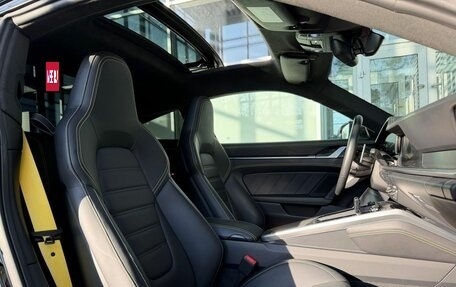 Porsche 911, 2023 год, 29 800 000 рублей, 16 фотография