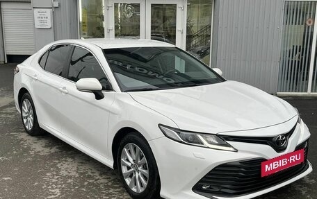 Toyota Camry, 2019 год, 2 999 000 рублей, 6 фотография