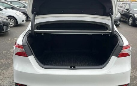 Toyota Camry, 2019 год, 2 999 000 рублей, 10 фотография