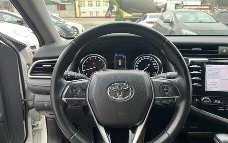 Toyota Camry, 2019 год, 2 999 000 рублей, 16 фотография