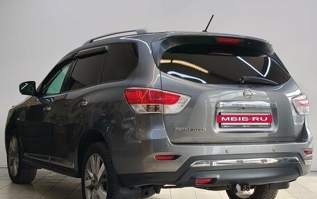 Nissan Pathfinder, 2015 год, 1 800 000 рублей, 7 фотография