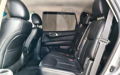 Nissan Pathfinder, 2015 год, 1 800 000 рублей, 17 фотография