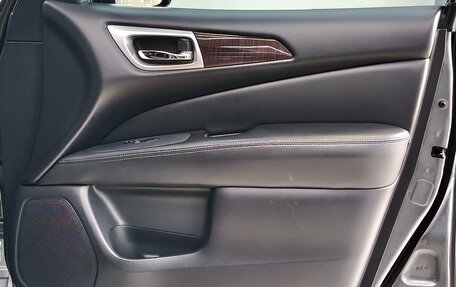 Nissan Pathfinder, 2015 год, 1 800 000 рублей, 31 фотография