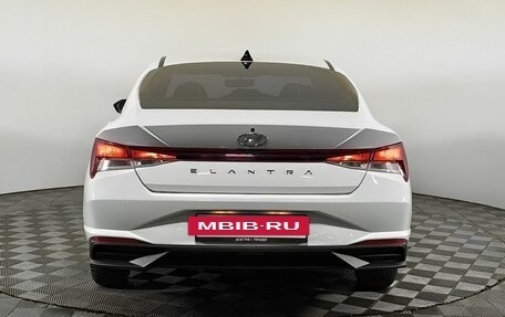 Hyundai Elantra, 2021 год, 1 765 000 рублей, 5 фотография